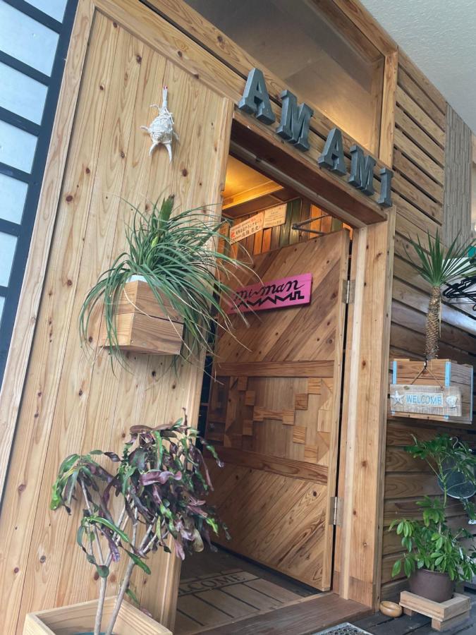 Auberge de jeunesse みーまん奄美 à Amami Extérieur photo