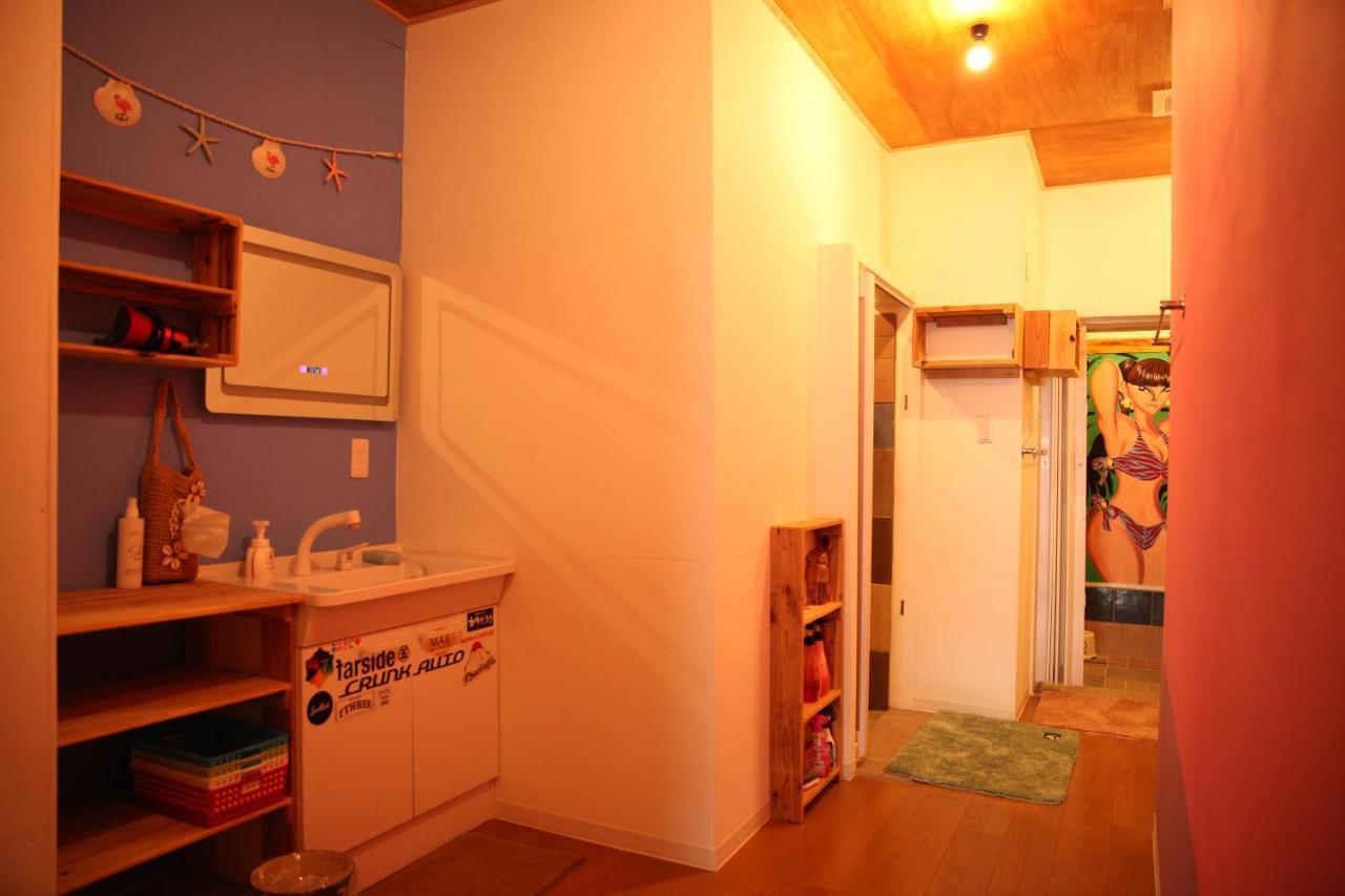 Auberge de jeunesse みーまん奄美 à Amami Extérieur photo